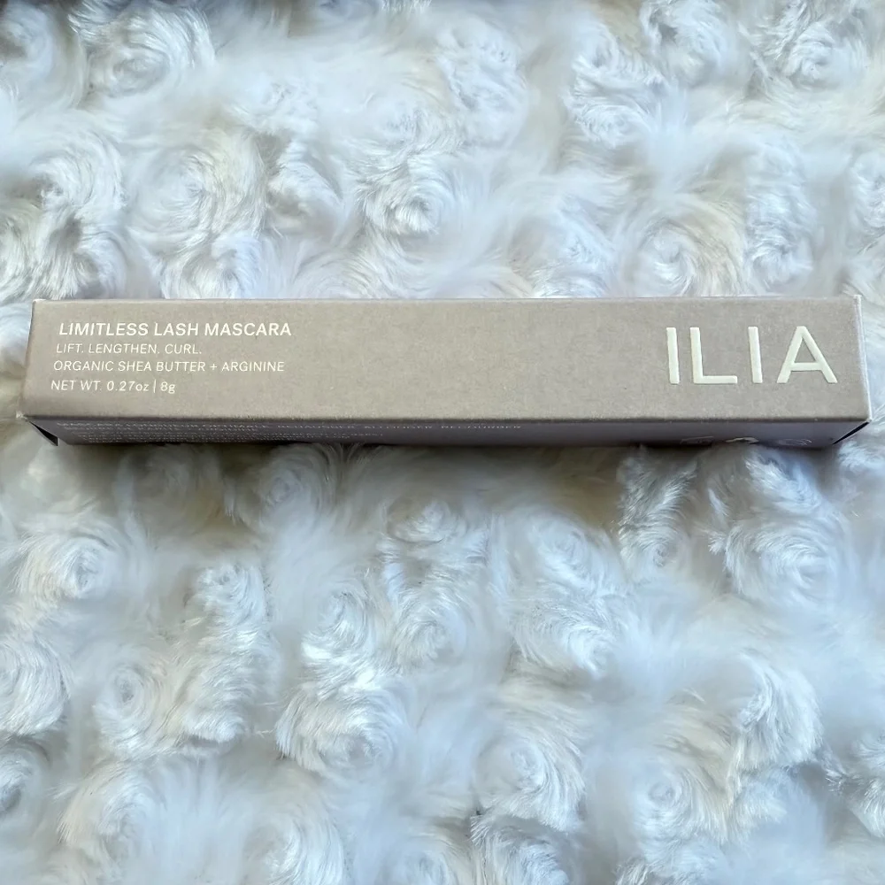 ILIA Limitless Lash Mascara in Midnight.